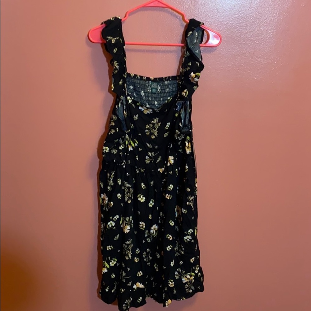 Dress (never worn)